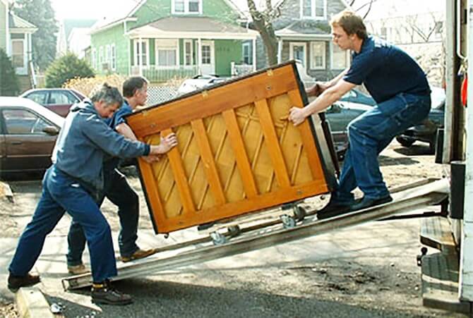 How to Load an Upright Piano into a Moving Truck